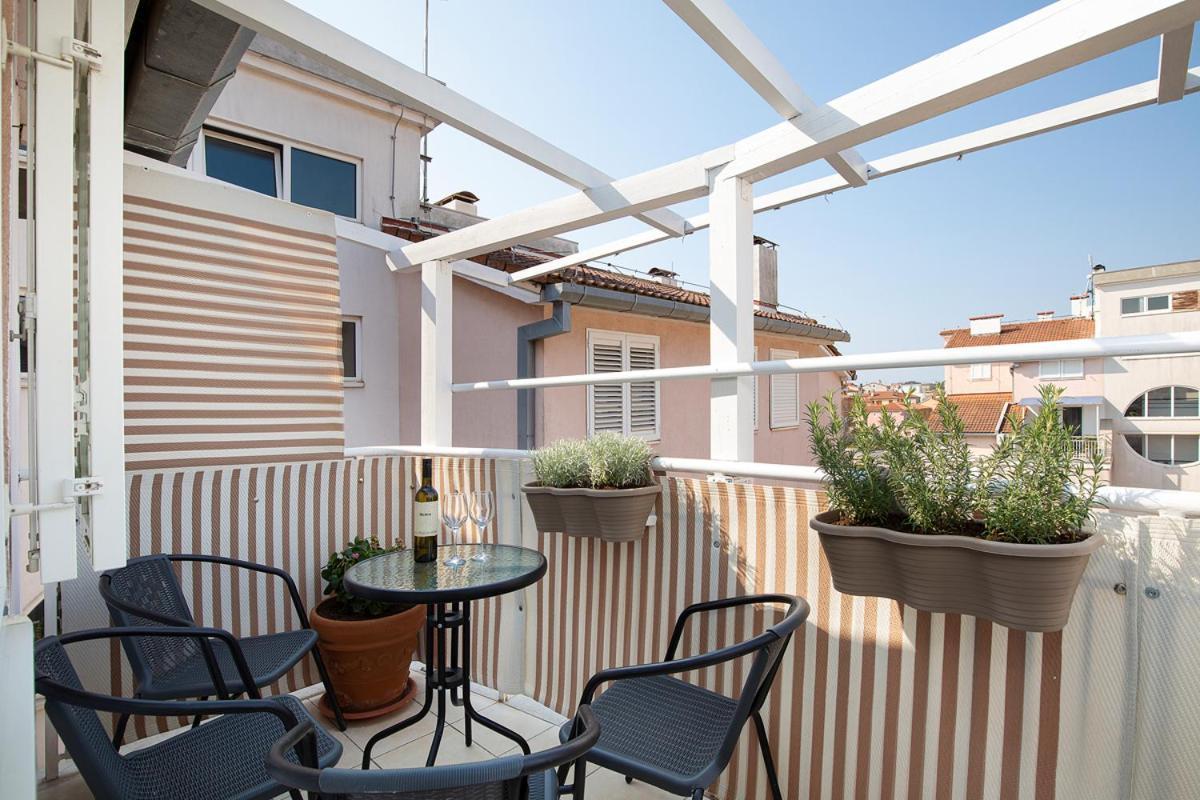 Apartment Aston Pula Exterior foto