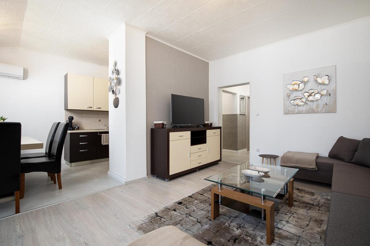 Apartment Aston Pula Exterior foto